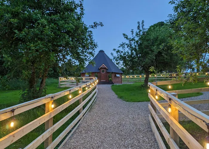 Apple Blossom Glamping キルケニー